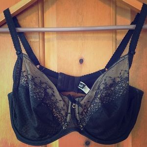 Beautiful detailed Chantelle 34E underwire bra